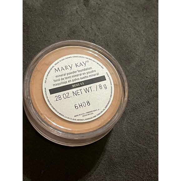 MARY KAY Mineral Powder Foundation BEIGE 0.5- .28 oz / 8g - Picture 1 of 2